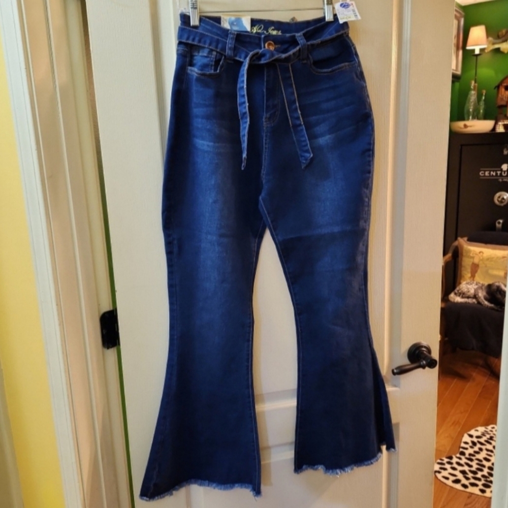 AQ/AQ BLUE FLARED JEANS
